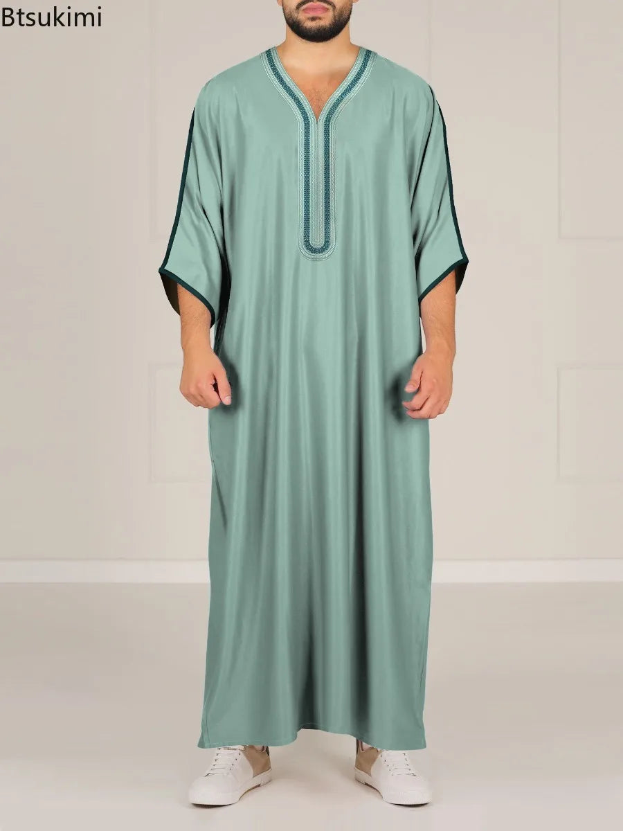 2026 Muslim Men Dress Solid Casual Robe V-neck Loose Kaftan Abayas Ethnic Style Embroidered Prayer Gown Arab Islamic Jubba Thobe