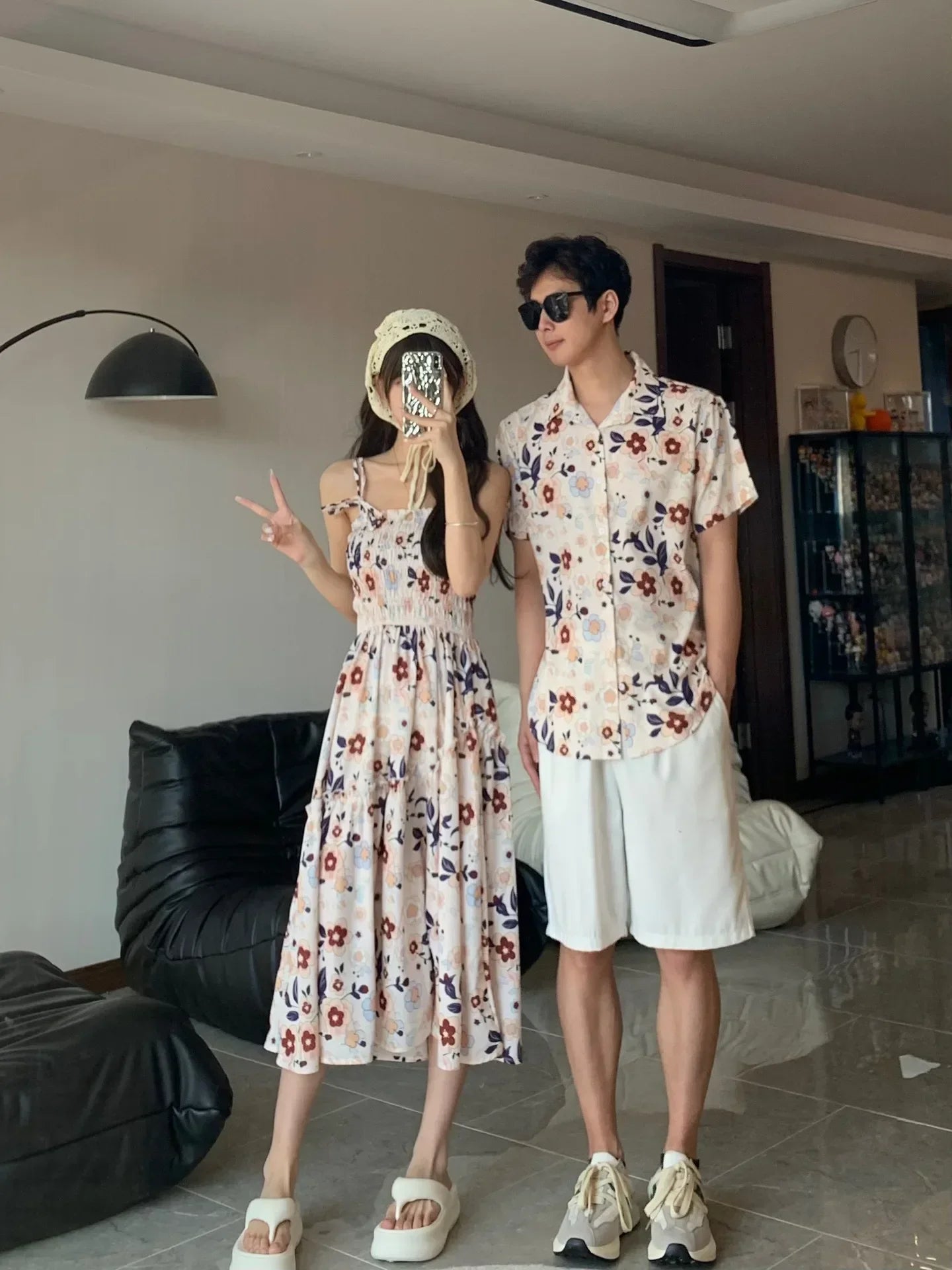 Parent-Child Family Holiday Outfits For Couple Brother Sister Dad Son Beach Shirts Mom Girl Floral Smocking Dress Korean Clothes