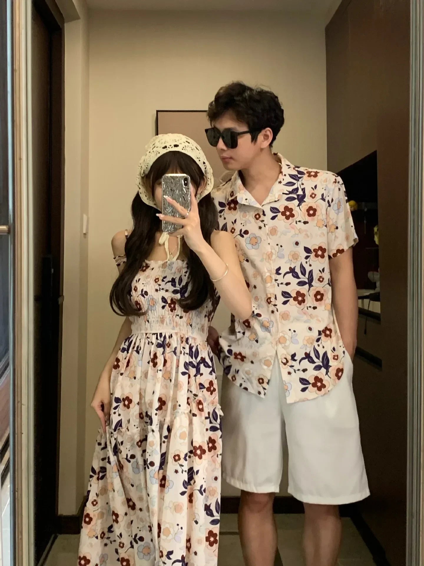 Parent-Child Family Holiday Outfits For Couple Brother Sister Dad Son Beach Shirts Mom Girl Floral Smocking Dress Korean Clothes