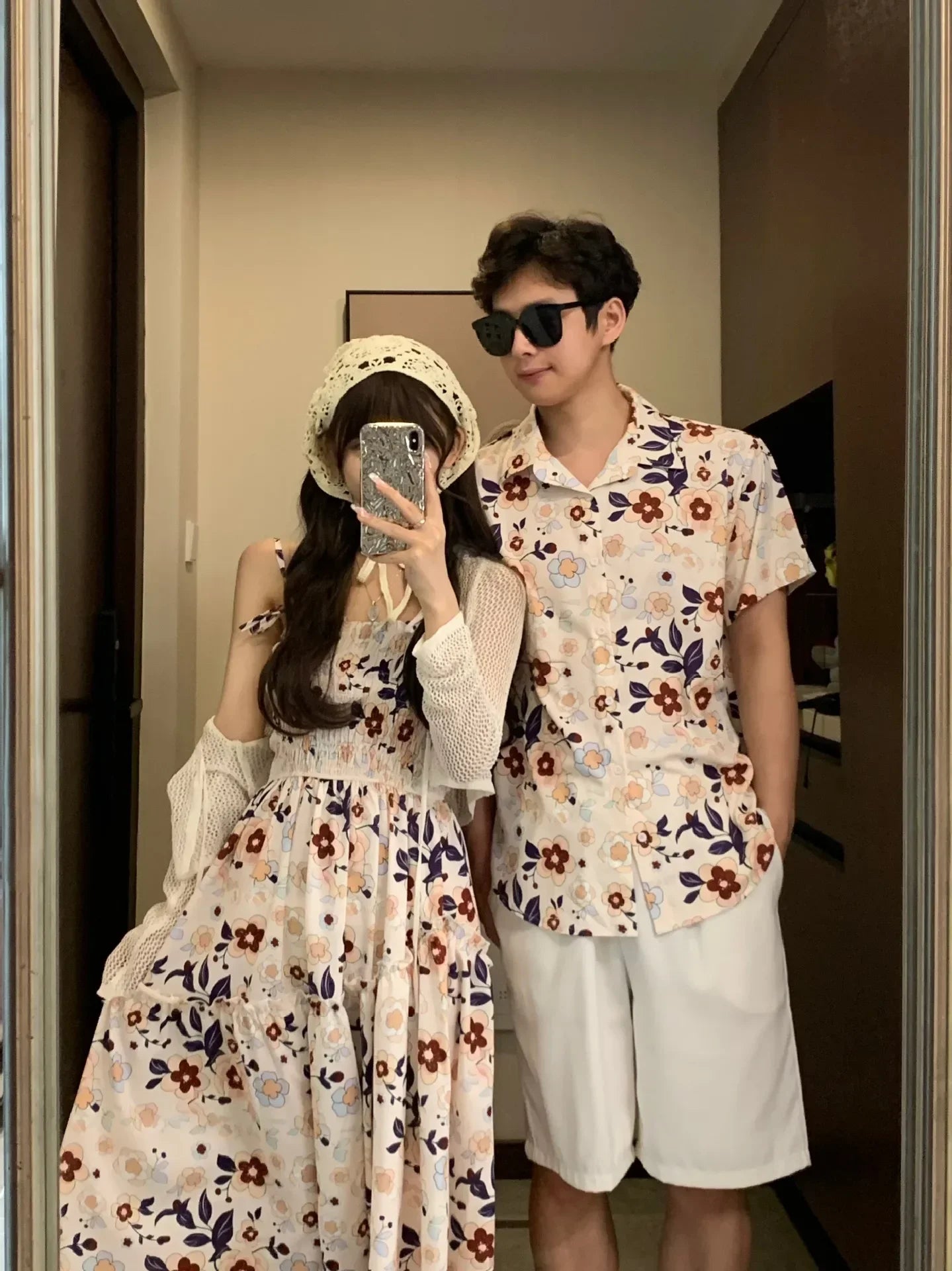 Parent-Child Family Holiday Outfits For Couple Brother Sister Dad Son Beach Shirts Mom Girl Floral Smocking Dress Korean Clothes