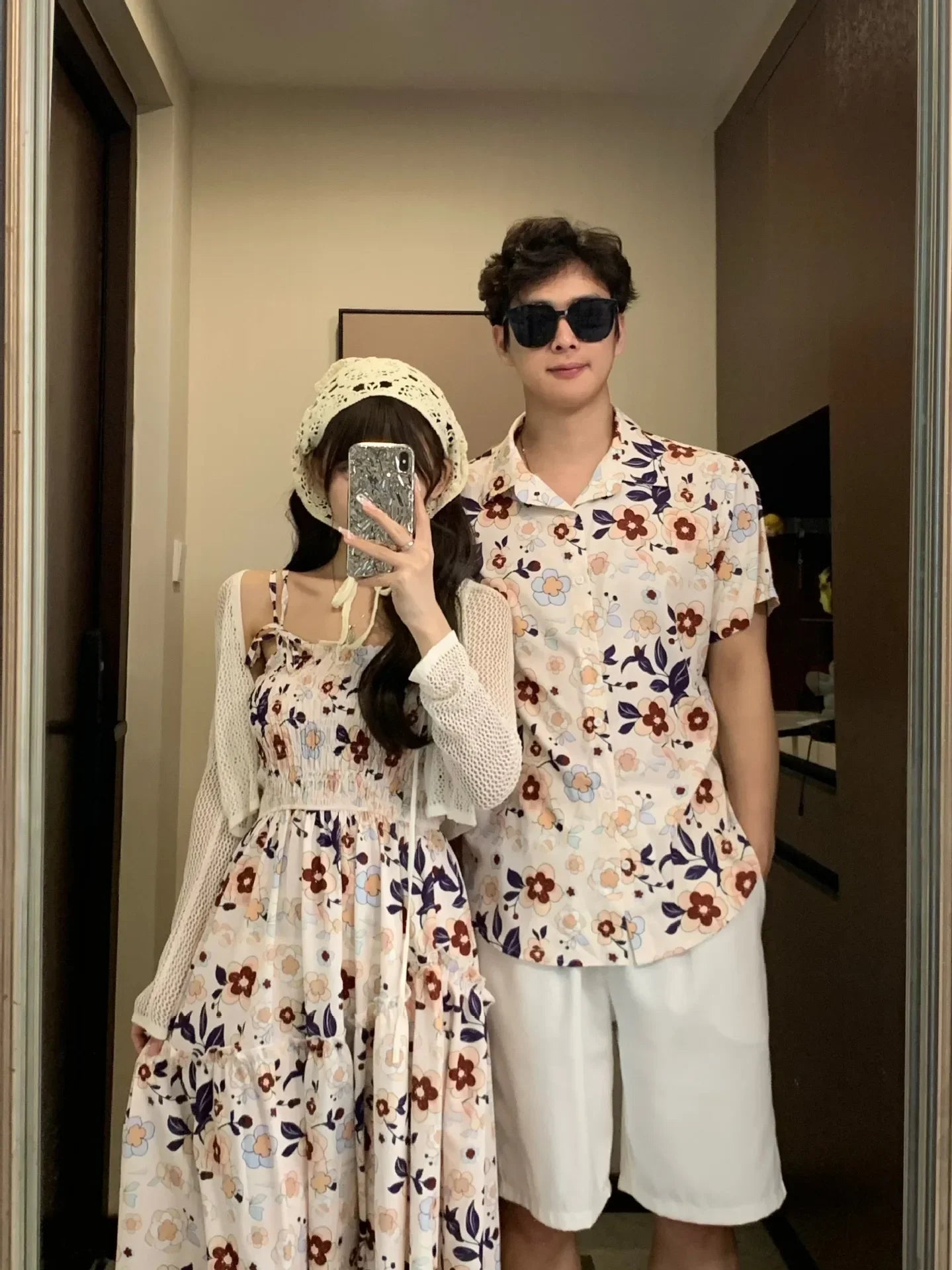 Parent-Child Family Holiday Outfits For Couple Brother Sister Dad Son Beach Shirts Mom Girl Floral Smocking Dress Korean Clothes