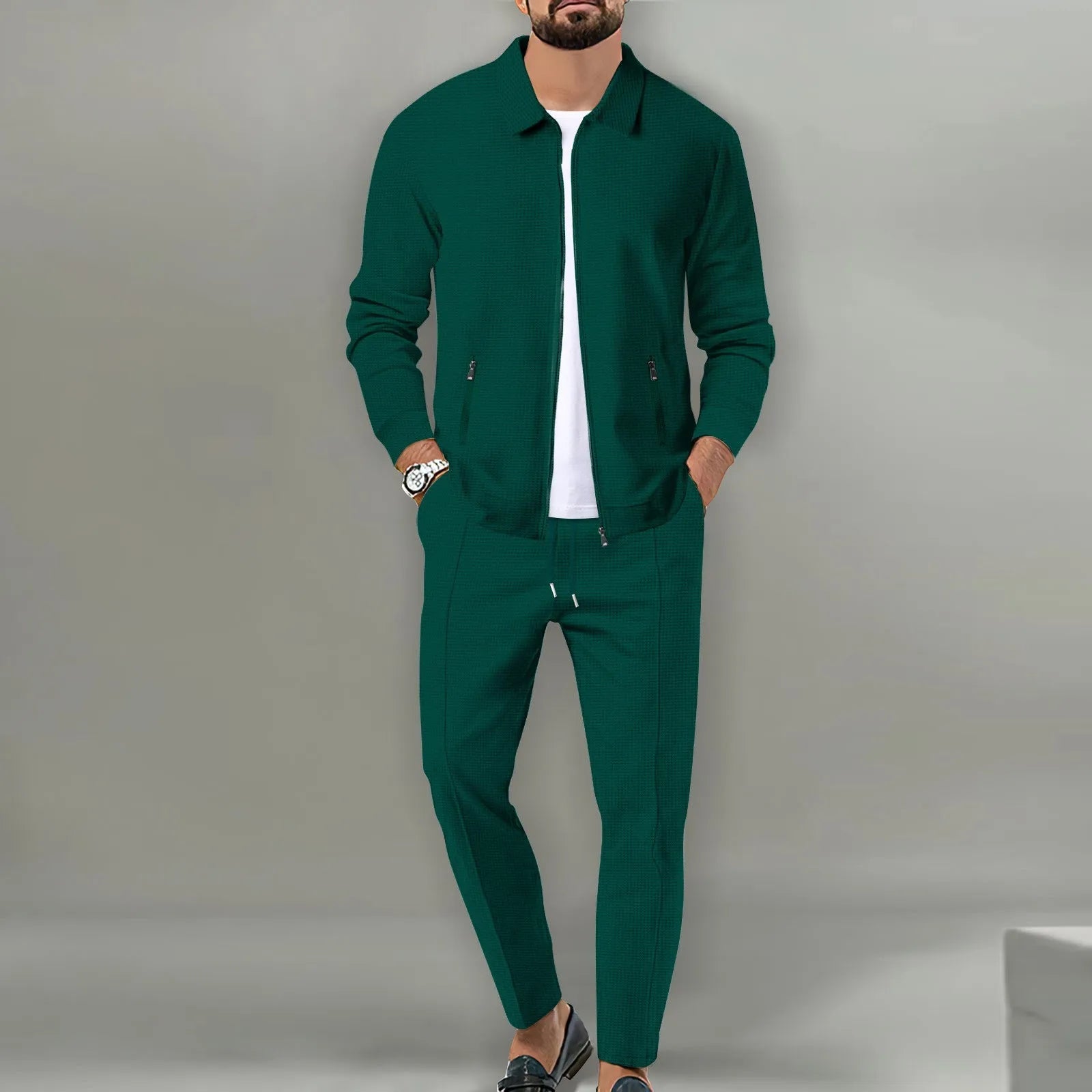 The new spring-autumn men's suit featuring a stylish waffle jacket and plain-colored trousers makes for a great casual outfit.