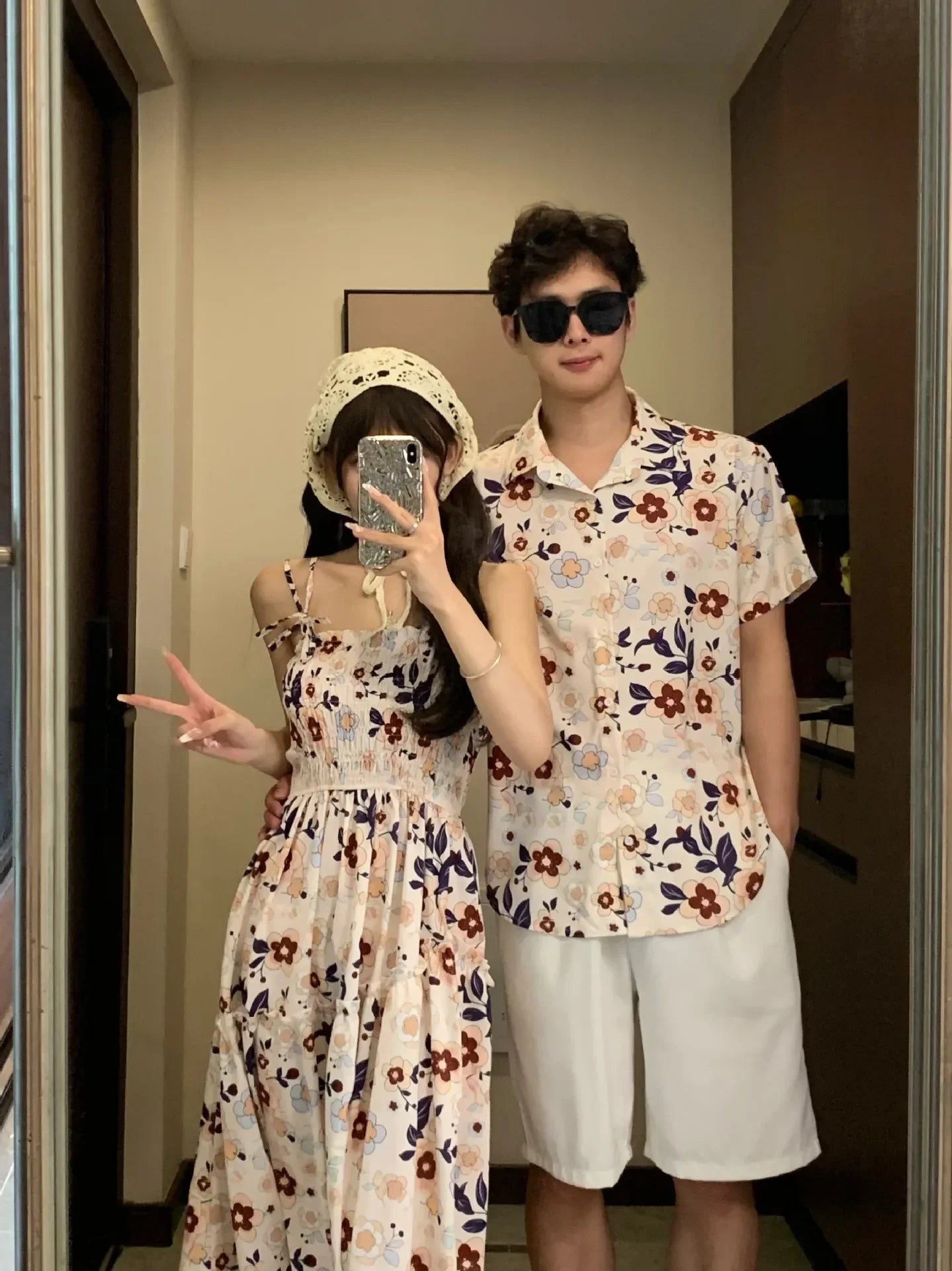 Parent-Child Family Holiday Outfits For Couple Brother Sister Dad Son Beach Shirts Mom Girl Floral Smocking Dress Korean Clothes